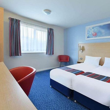 Travelodge Milton Keynes Old Stratford Oda fotoğraf