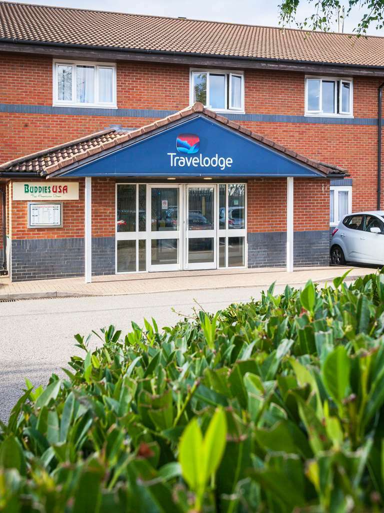 Travelodge Milton Keynes Old Stratford Dış mekan fotoğraf